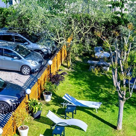 Nirvana Apartments Торболе Экстерьер фото
